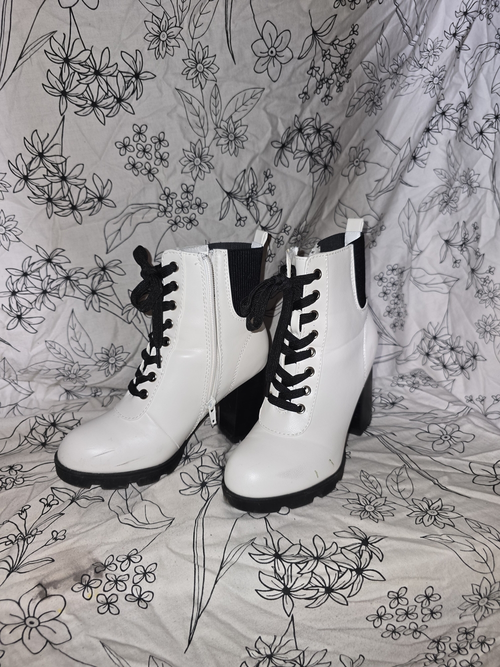 BAMBOO White Lace-Up Block Heel Ankle Boots with Black Accents